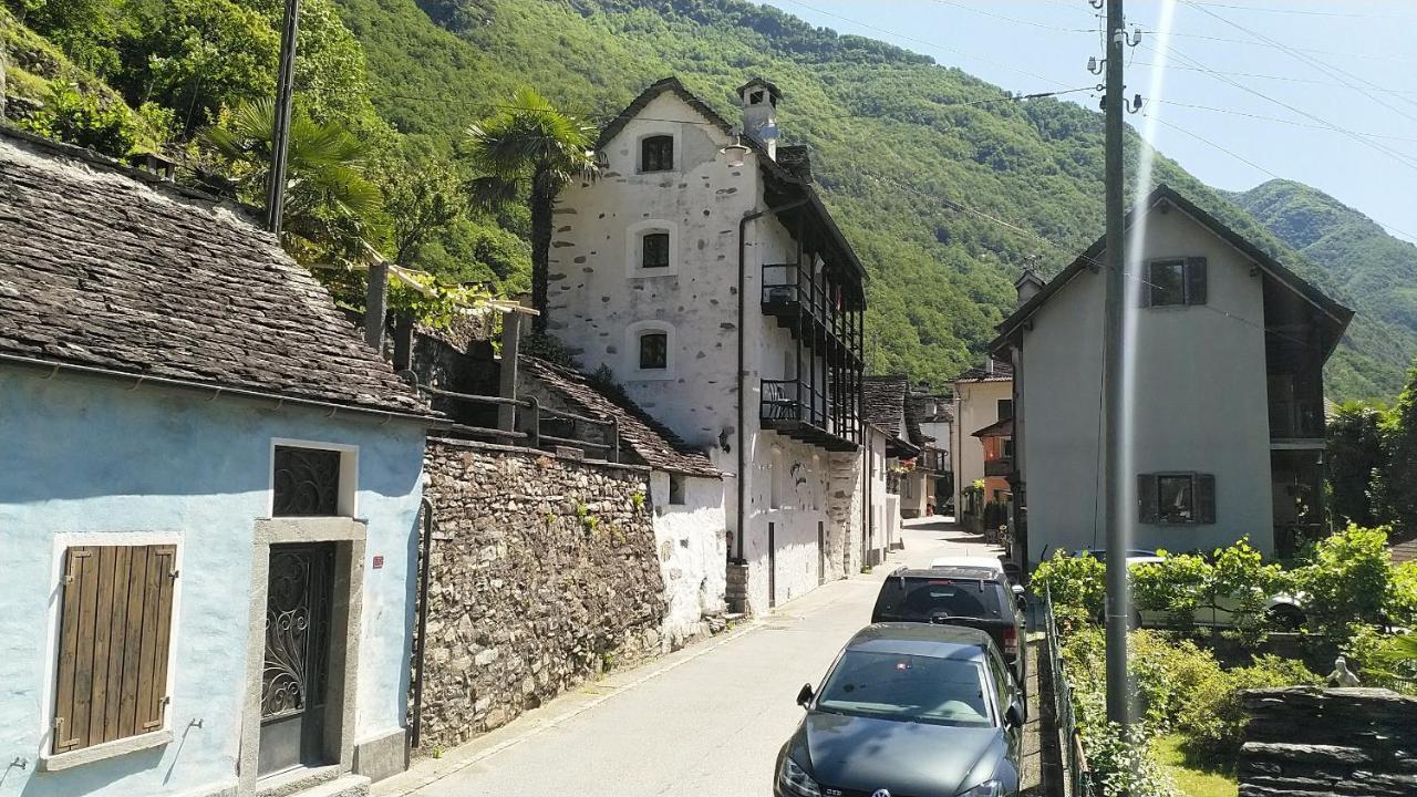 Residenza Americana Someo Exterior photo